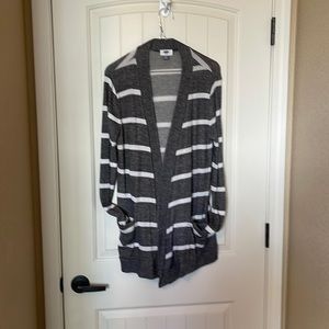 Old Navy grey and white stripped cardigan. EUC. Smoke free pet friendly home.